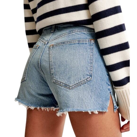 Abercrombie & Fitch The Mom Short Size 35 / 20 High Rise Curve Love Light Wash - Picture 6 of 14
